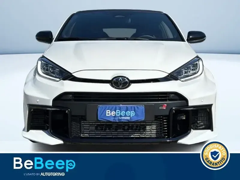 Usata Toyota Yaris 280 CV (205 kW) 2024 Bianco pastello Utilitaria