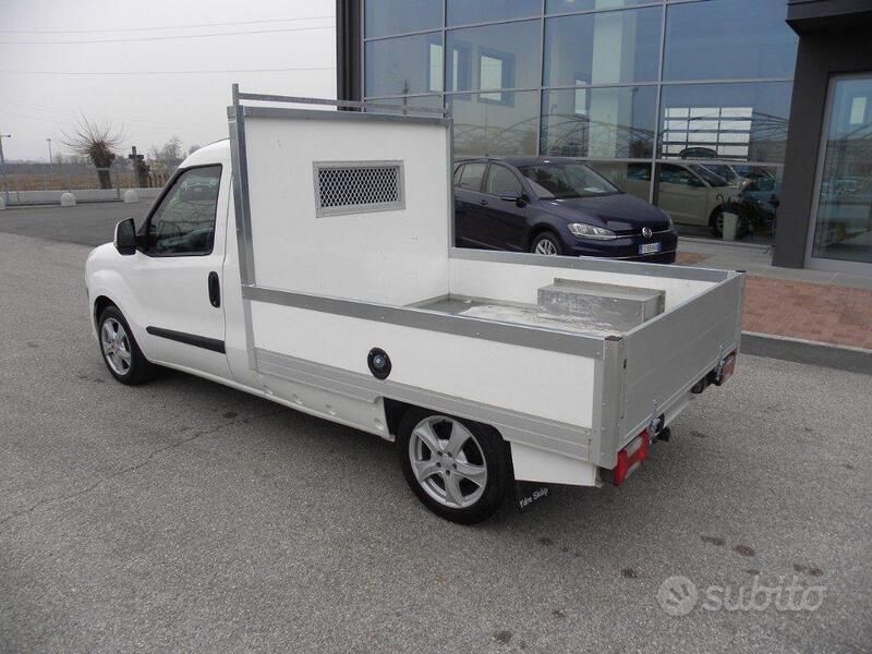 Usata Fiat Doblò 90 CV (66 kW) 2014 Bianco Monovolume