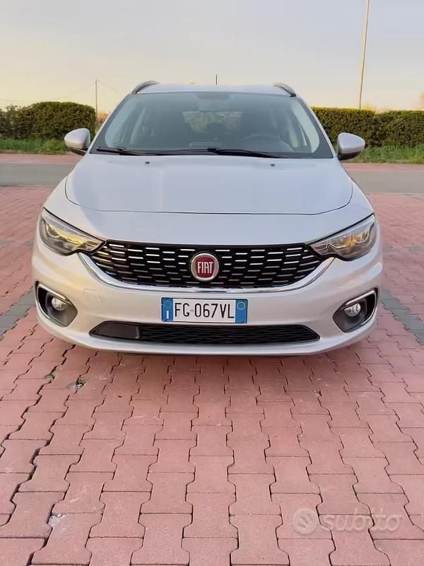 Usata Fiat Tipo Business 120 CV (88 kW) 2016 Grigio Station wagon
