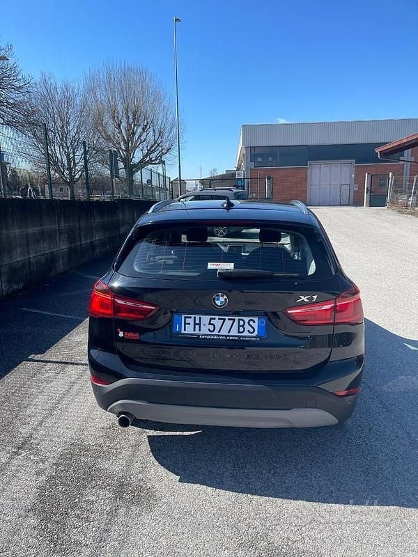 Usata BMW X1 Sport Line 116 CV (85 kW) 2017 Nero SUV