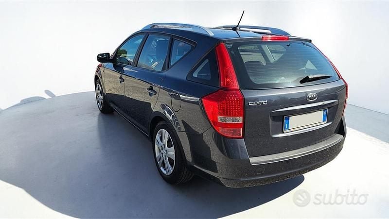 Usata Kia Ceed EX 90 CV (66 kW) 2010 Antracite metallizzato Utilitaria