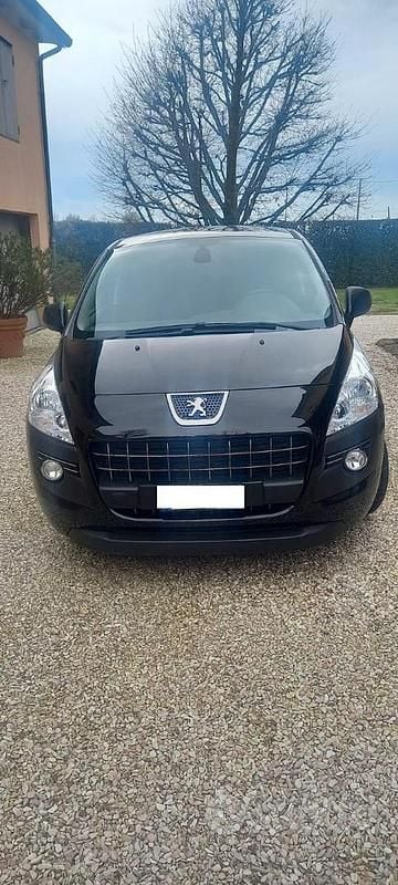 Usata Peugeot 3008 115 CV (84 kW) 2013 Nero Station wagon
