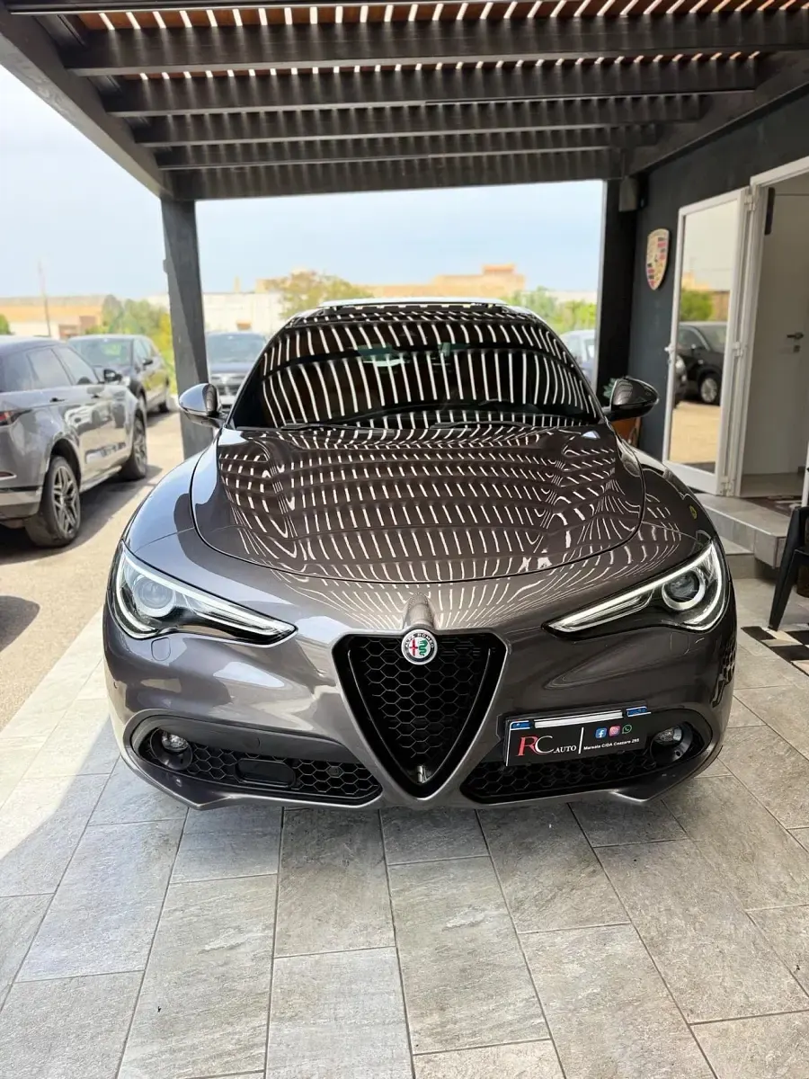 Usata Alfa Romeo Stelvio Veloce 209 CV (153 kW) 2020 Grigio SUV