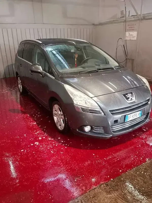 Usata Peugeot 5008 Business-Line 163 CV (119 kW) 2011 Monovolume