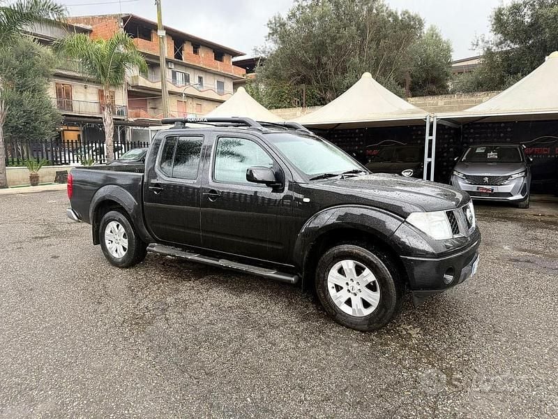 Usata Nissan Navara 174 CV (127 kW) 2006 Nero Pick-up