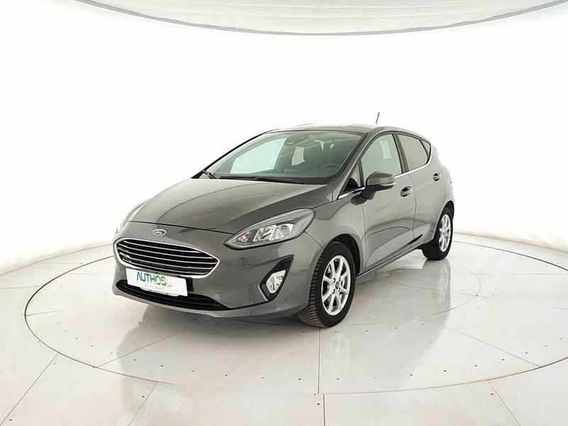 Grigio Usata 2021 Ford Fiesta Titanium Due volumi | 12.900 € (Buon prezzo) - Immagine 1/4