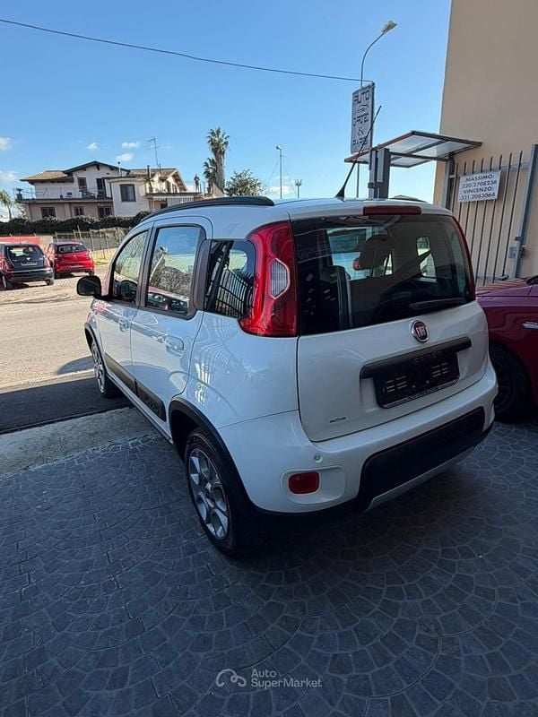 Usata Fiat Panda 4x4 75 CV (55 kW) 2015 Bianco Utilitaria