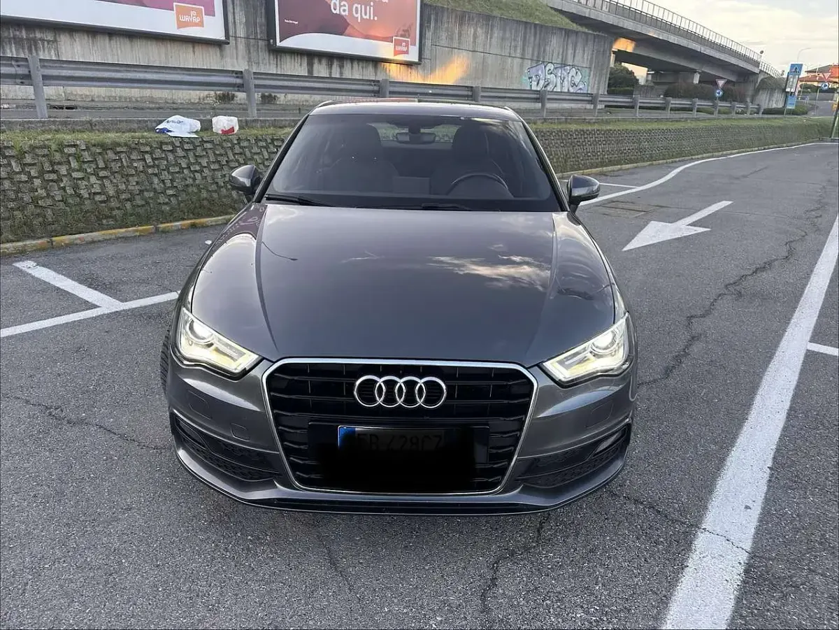 Usata Audi A3 S-Line 150 CV (110 kW) 2015 Grigio Berlina