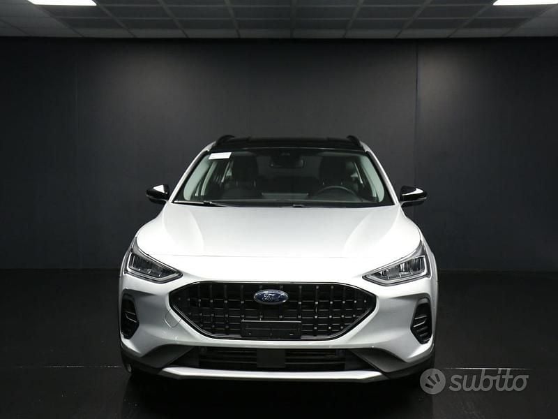 Usata Ford Focus Active 125 CV (91 kW) 2023 Grigio Station wagon