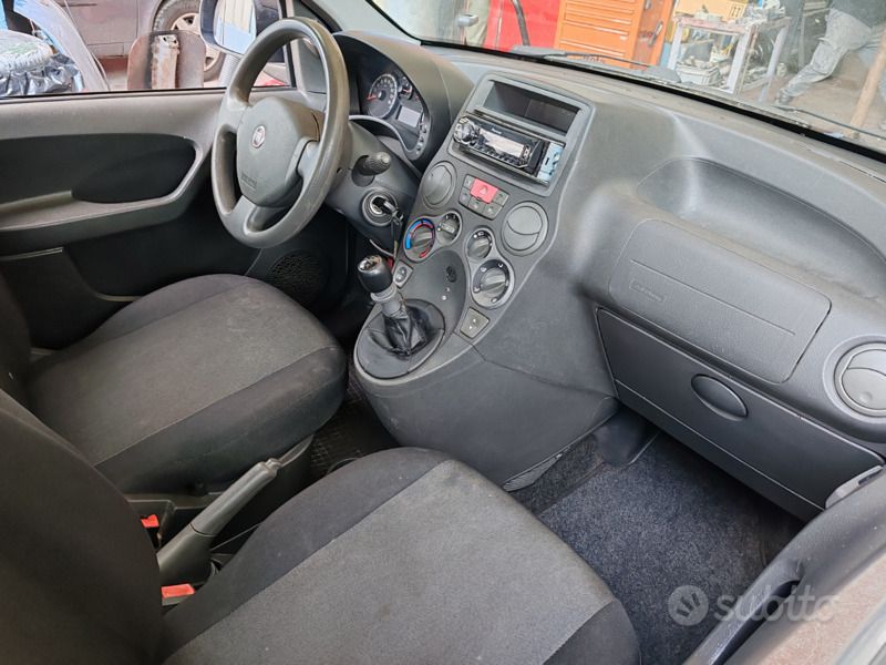 Usata Fiat Panda 70 CV (51 kW) 2010 Grigio Utilitaria