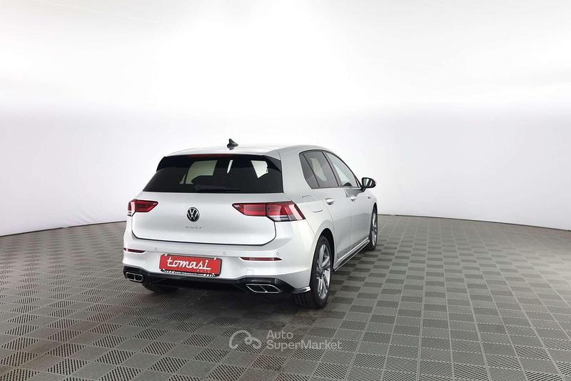 Usata VW Golf VIII R-line 150 CV (110 kW) 2023 Argento Berlina