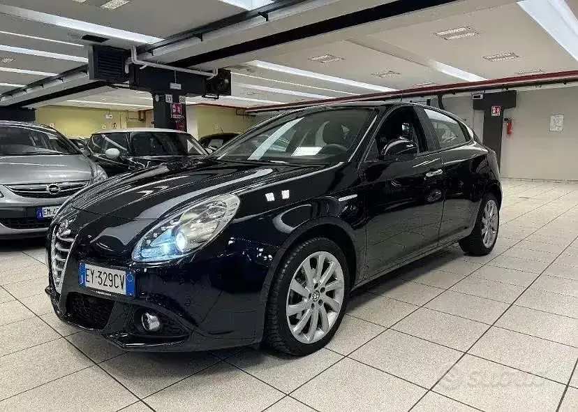 Usata Alfa Romeo Giulietta Distinctive 105 CV (77 kW) 2015 Nero Utilitaria