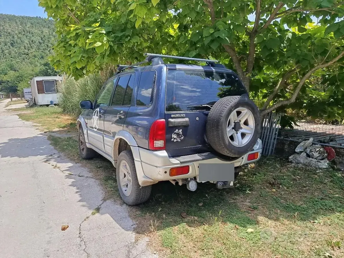 Usata Suzuki Grand Vitara 109 CV (80 kW) 2003 Bluazzurro SUV