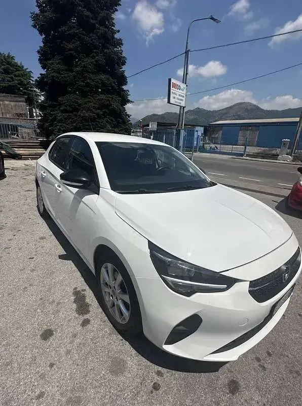 Usata Opel Corsa Edition 102 CV (75 kW) 2022 Bianco Utilitaria