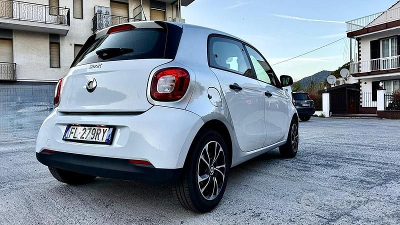 Usata Smart ForFour Passion 2017 Bianco Utilitaria