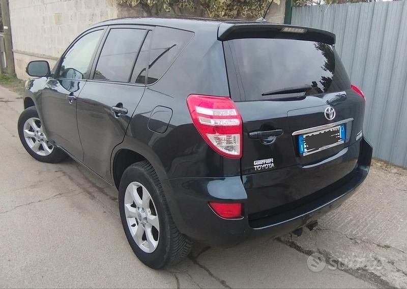 Usata Toyota RAV4 150 CV (110 kW) 2011 Nero SUV