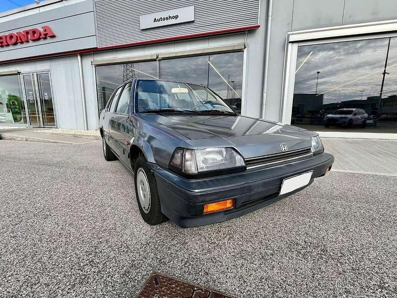Usata Honda Civic 76 CV (55 kW) 1986 Grigio