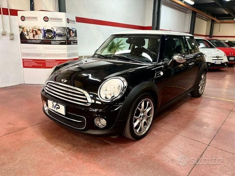 Nero Usata 2010 Mini Cooper Due volumi | 7900 € (Cara) - Immagine 1/4