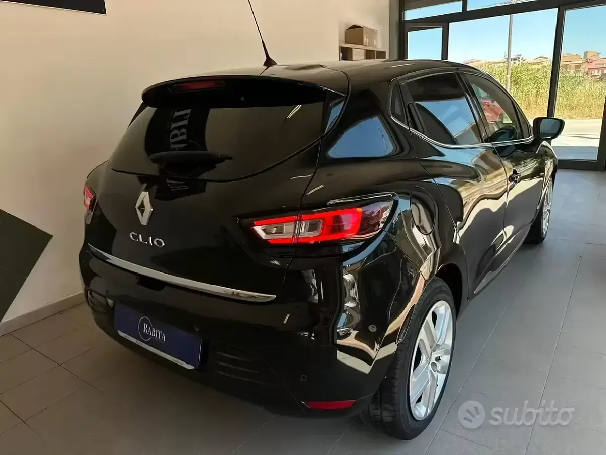 Usata Renault Clio IV Intens 90 CV (66 kW) 2019 Nero Berlina