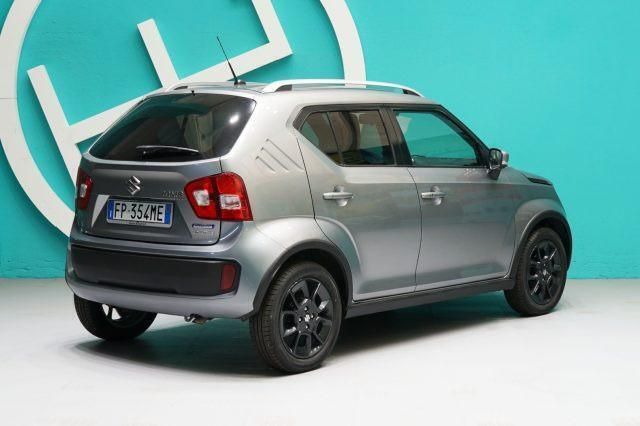 Usado Suzuki Ignis 90 CV (66 kW) 2018 Plateado Utilitario