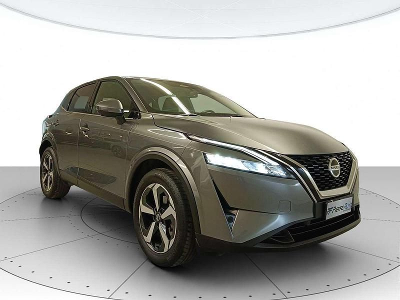 Usata Nissan Qashqai N-Connecta 158 CV (116 kW) 2022 Grigio SUV