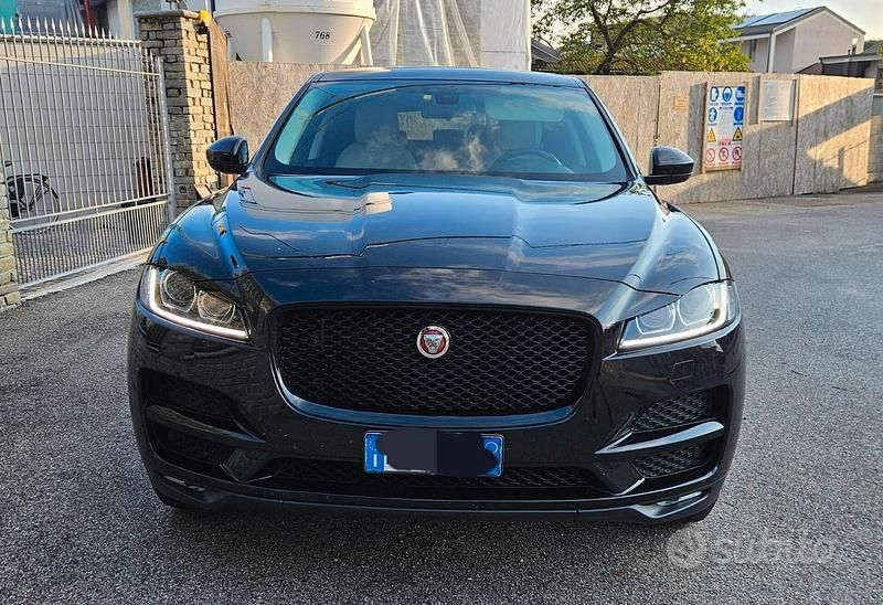 Usata Jaguar F-Pace Portfolio 180 CV (132 kW) 2017 Nero SUV
