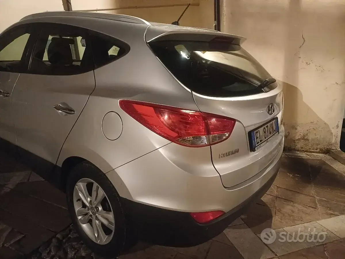 Usata Hyundai ix35 135 CV (99 kW) 2012 Grigio SUV