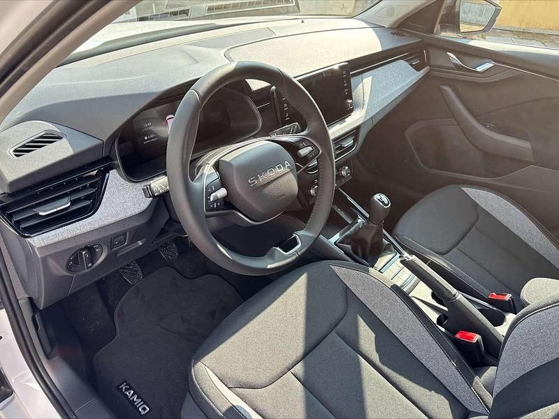 Nuova Skoda Kamiq 95 CV (69 kW) 2025 Bianco pastello SUV