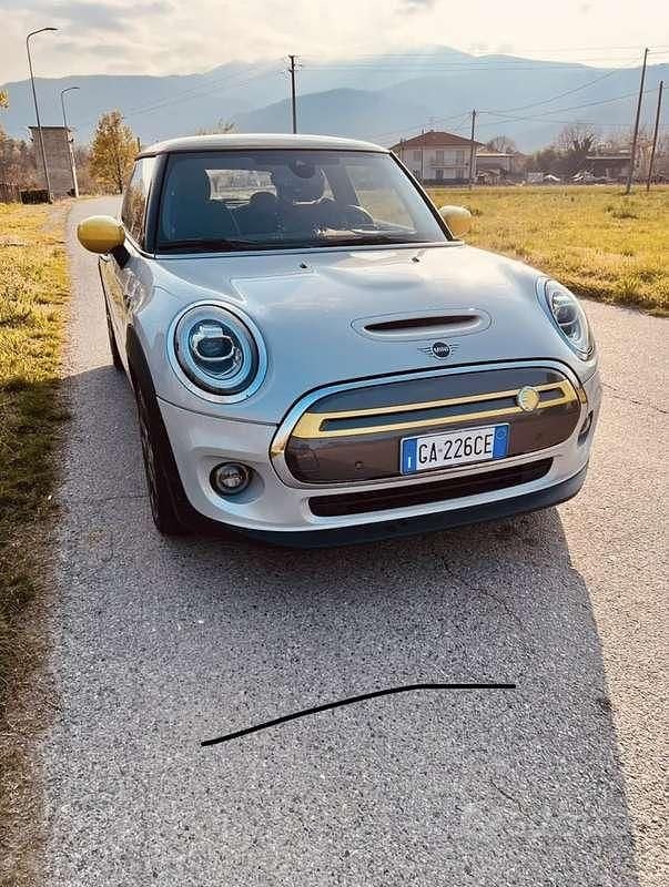 Usata Mini Cooper SE 75 kW (102 CV) 2020 Utilitaria