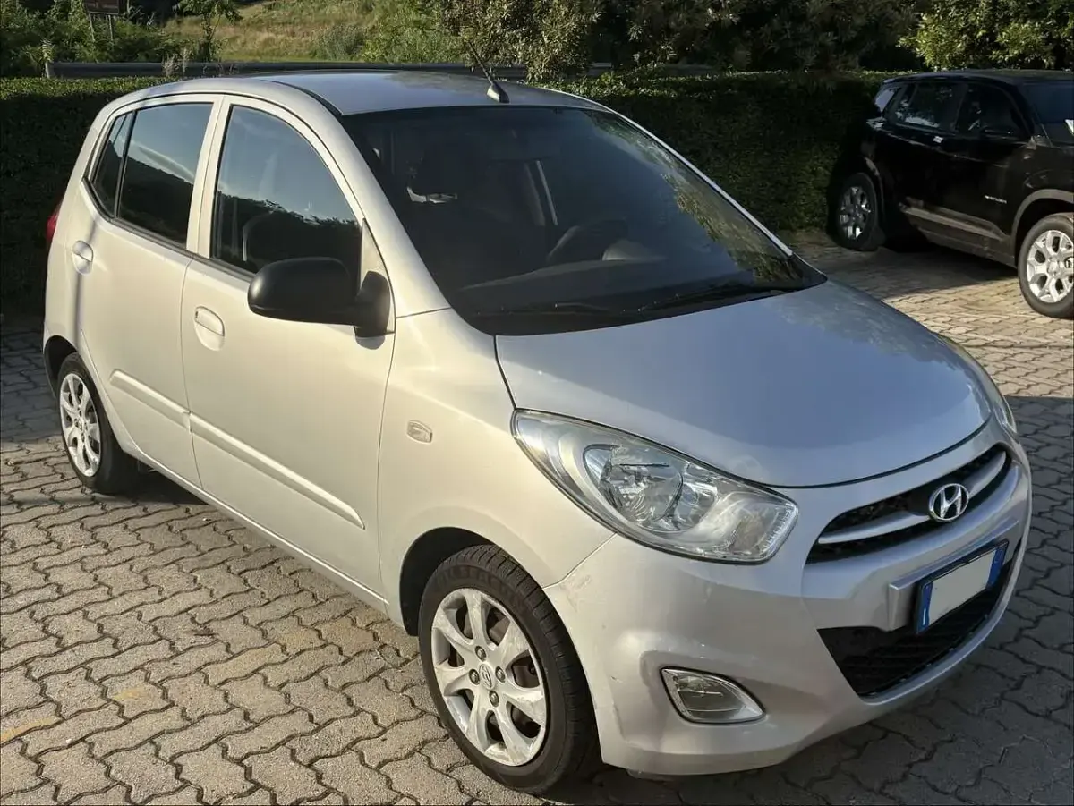 Usata Hyundai i10 69 CV (50 kW) 2011 Grigio Utilitaria
