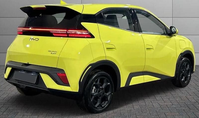 Usata BYD Dolphin Surf Comfort 114 kW (156 CV) 2025 Lime green Utilitaria