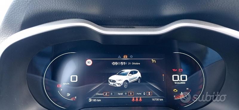 Usata MG ZS Luxury 116 CV (85 kW) 2025 Nero Berlina