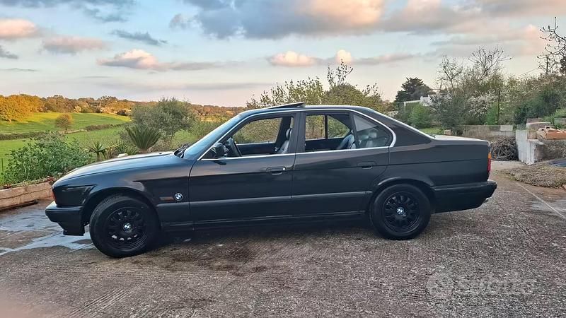 Usata BMW 520 Efficient Dynamics 129 CV (94 kW) 1989 Nero Berlina