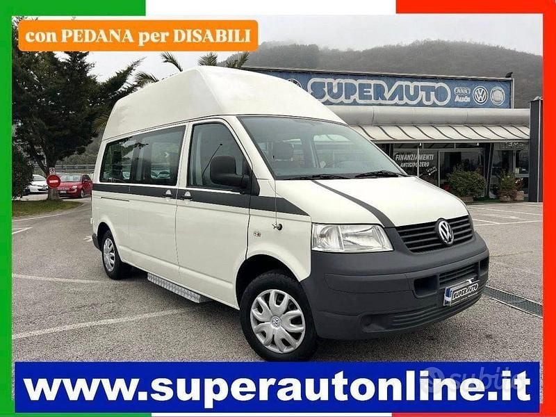 Usata VW Caravelle 102 CV (75 kW) 2008 Bianco Monovolume