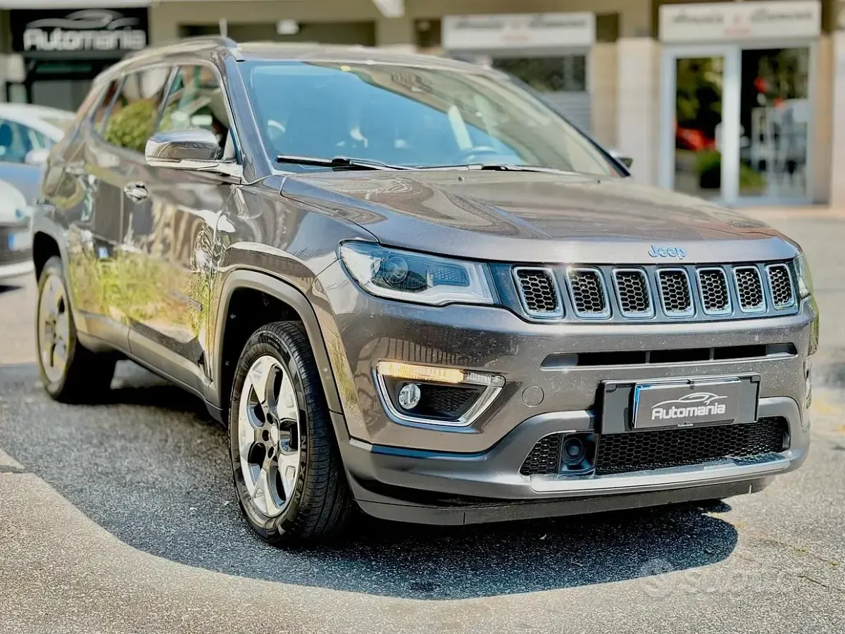 Usata Jeep Compass Limited 140 CV (102 kW) 2018 Grigio SUV