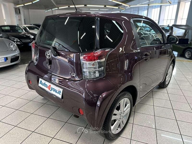 Usata Toyota iQ Executive 99 CV (72 kW) 2010 Viola Utilitaria