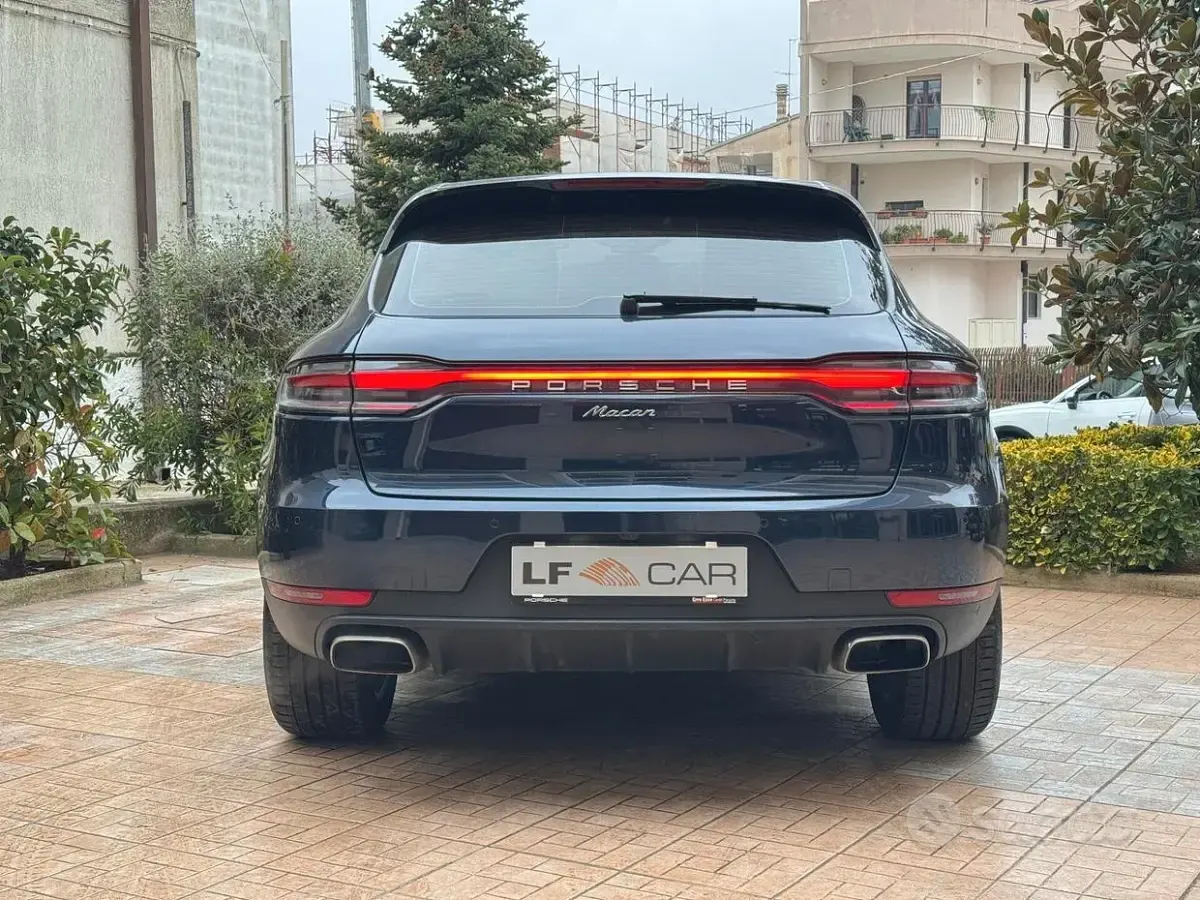 Usata Porsche Macan 245 CV (180 kW) 2019 Bluazzurro SUV
