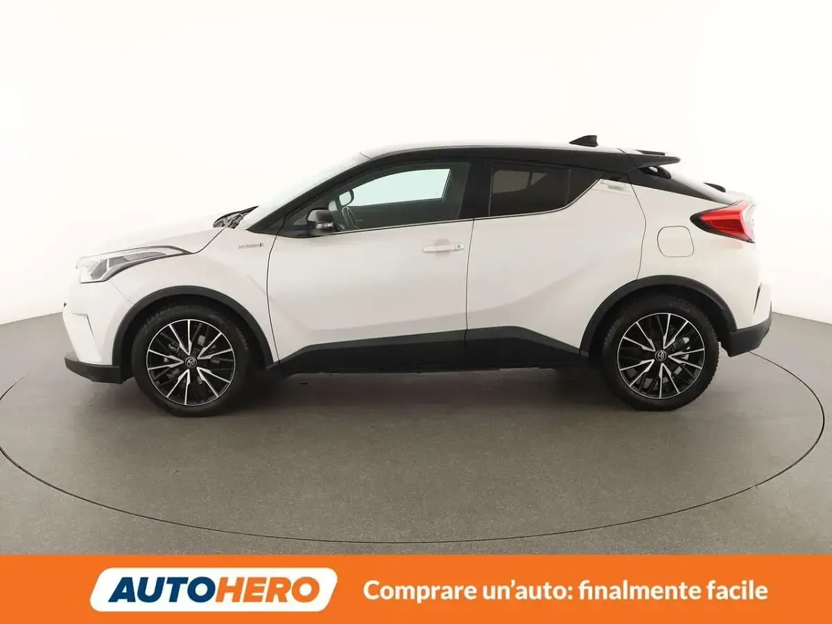 Usata Toyota C-HR Trend 122 CV (89 kW) 2018 Bianco SUV