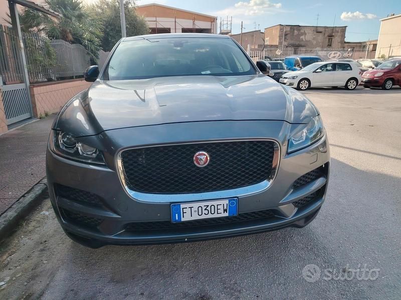 Usata Jaguar F-Pace Prestige 180 CV (132 kW) 2018 Nero SUV