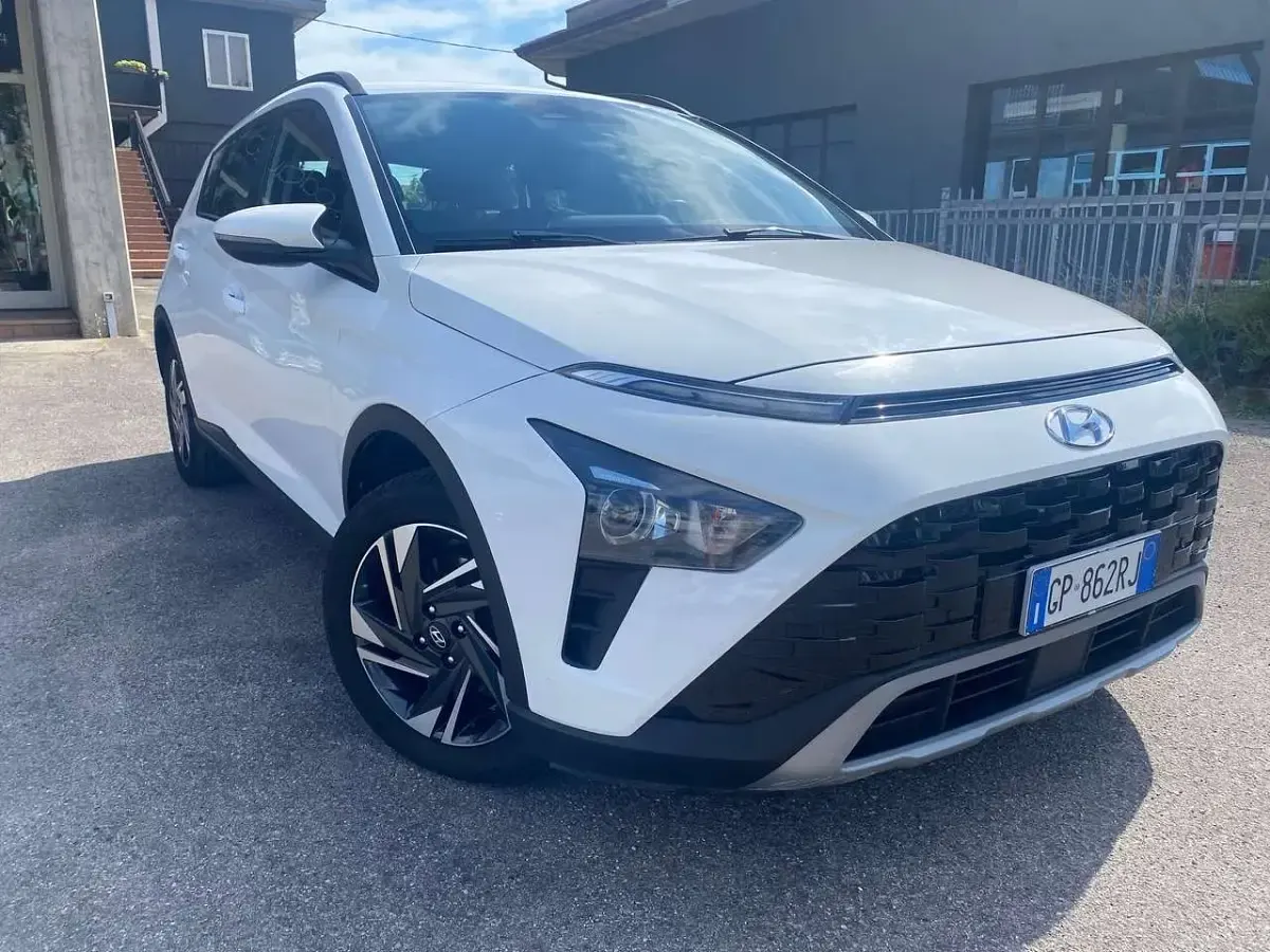 Usata Hyundai Bayon 84 CV (61 kW) 2023 Bianco SUV