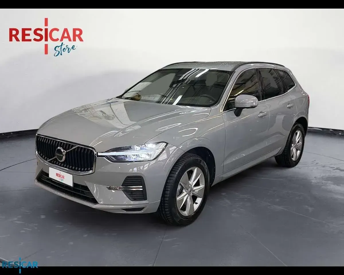 Usata Volvo XC60 Core 197 CV (144 kW) 2023 Ceramic grey SUV