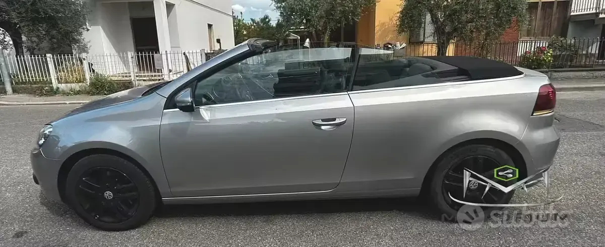 Usata VW Golf Cabriolet 140 CV (102 kW) 2012 Grigio Cabrio