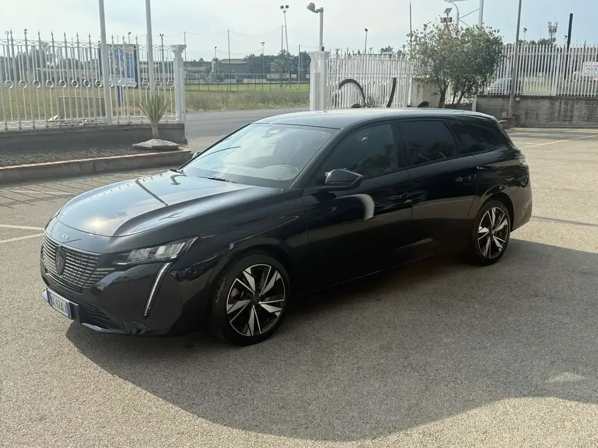 Usata Peugeot 308 SW Allure 131 CV (96 kW) 2022 Nero Station wagon