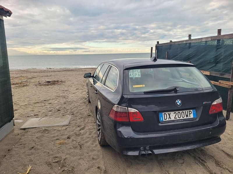 Usata BMW 530 235 CV (172 kW) 2009 Nero Station wagon