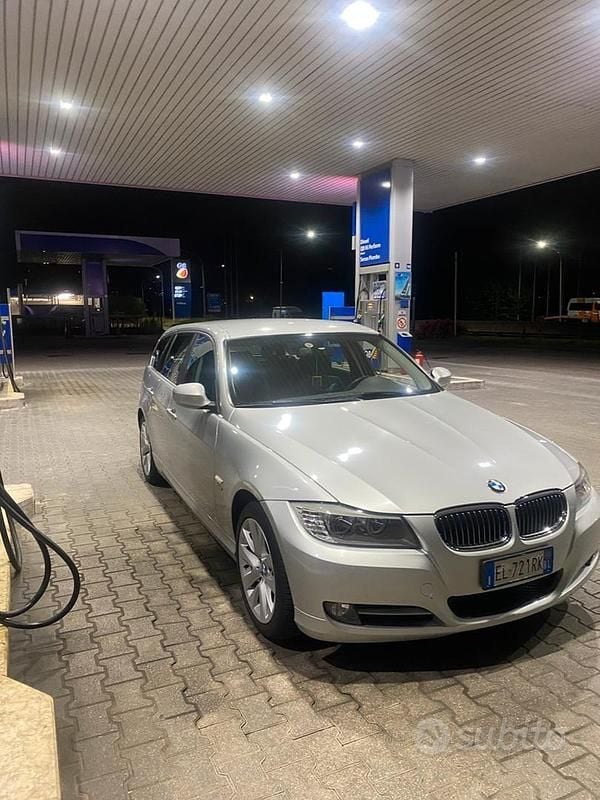 Usata BMW 320 184 CV (135 kW) 2011 Grigio Station wagon