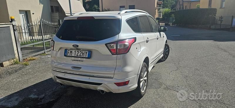Usata Ford Kuga Vignale 150 CV (110 kW) 2017 Bianco SUV