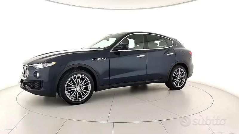 Usata Maserati Levante 250 CV (183 kW) 2019 Blu/azzurro SUV