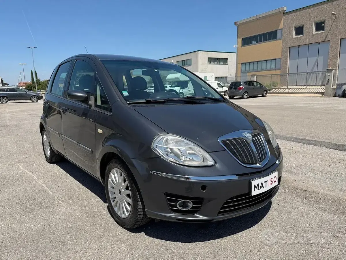Usata Lancia Musa 120 CV (88 kW) 2008 Monovolume