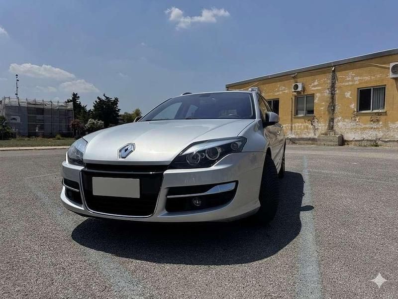 Usata Renault Laguna III 175 CV (128 kW) 2011 Grigio Station wagon