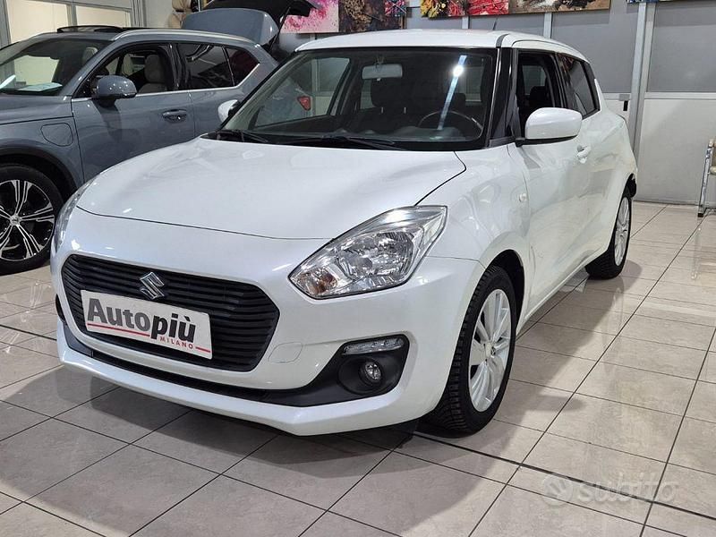 Usata Suzuki Swift Cool 90 CV (66 kW) 2020 Grigio Utilitaria